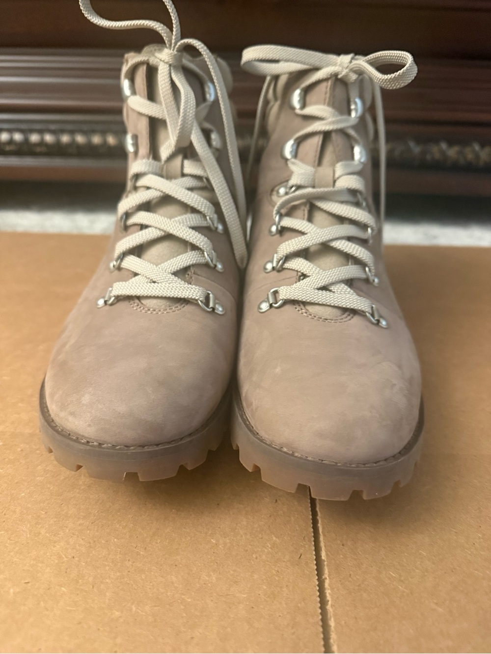 Timberland Women's Taupe Lace-Up Classic Boot - Picture 4 of 5